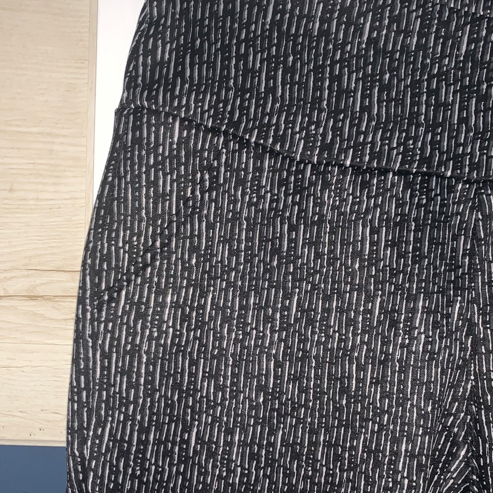 JVINI Black and White Skinny Pants - Picture 5 of 6